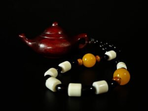Sandalwood Teapot Grip：Zi Yun Hu Xiang
