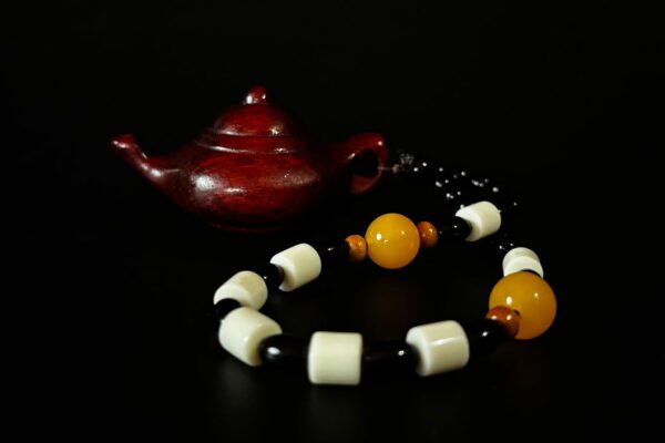 Sandalwood Teapot Grip：Zi Yun Hu Xiang